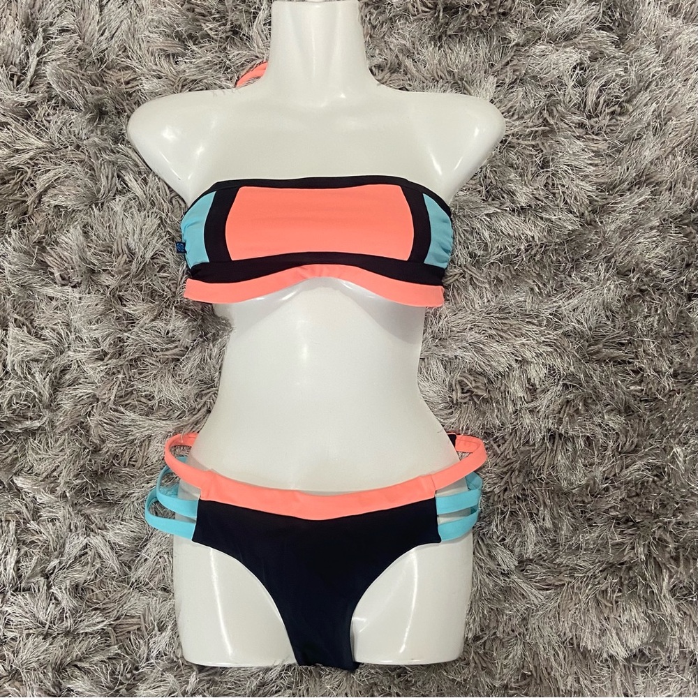 La Vie En Rose Women Stylish Black and Coral Bikini Set.